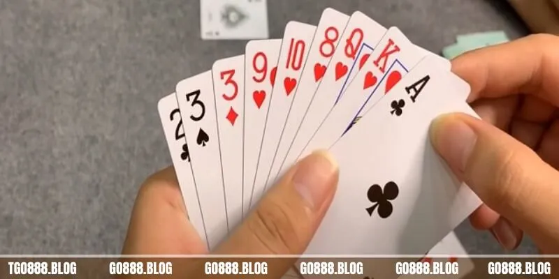 Bài Phỏm Là Gì? Những Điều Cần Biết Khi Chơi Tại Go88 1 Trò chơi bài Phỏm là gì?